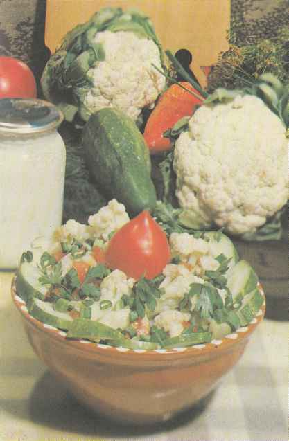 Салат из свежей цветной капусты